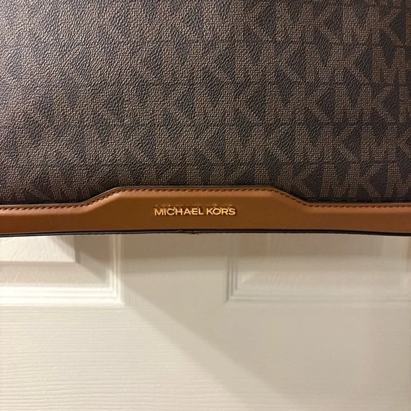 Michael Kors Jessie Large Signature TZ Tote Satchel Shoulder Bag Like New - Picture 14 of 16